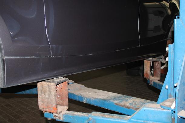 Foto: SEITENSCHWELLER LINKS ( 4/5 TÜRER ) eines BMW 116i SX