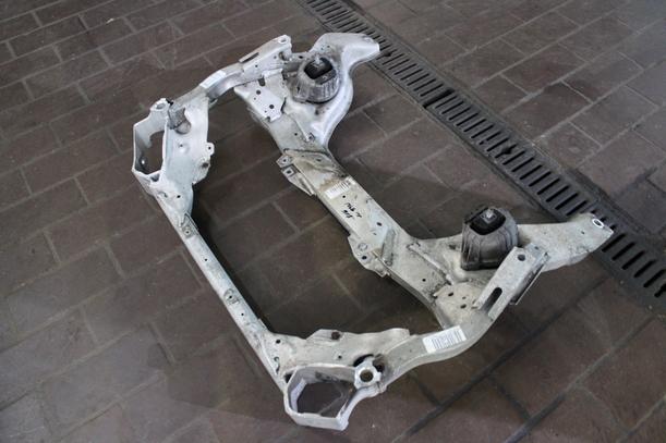 Foto: VORDERACHSE/ ACHSE VORN eines BMW 116i SX