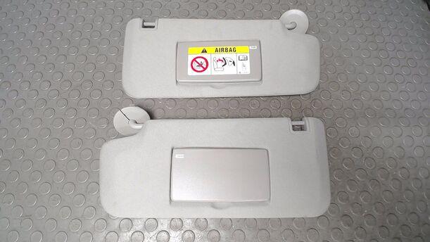 Foto: SONNENBLENDEN eines Opel Mokka 1.4 Turbo ecoFLEX Start/Stop SX