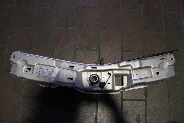 Foto: SCHLOSSTRÄGER OBEN / FRONTBLECH eines Opel Meriva 1.6 16V SX