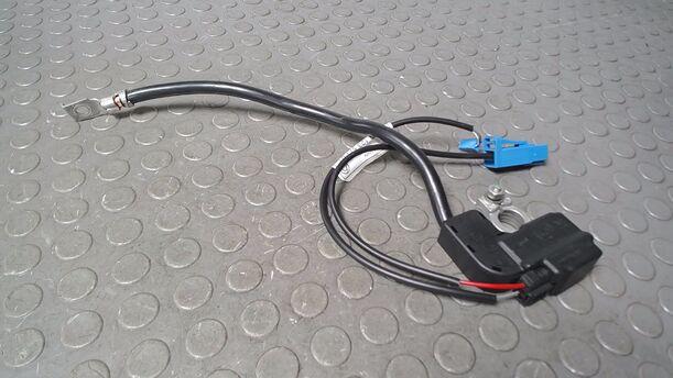 Foto: BATTERIEKABEL MINUS eines BMW 116i SX