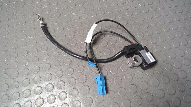 Foto: BATTERIEKABEL MINUS eines BMW 116i SX