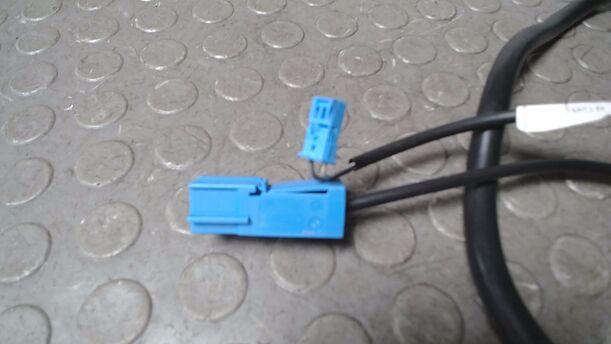 Foto: BATTERIEKABEL MINUS eines BMW 116i SX