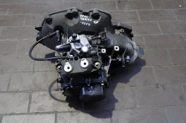 Foto: SCHALTGETRIEBE F13 3,94 eines Opel Meriva 1.6 16V