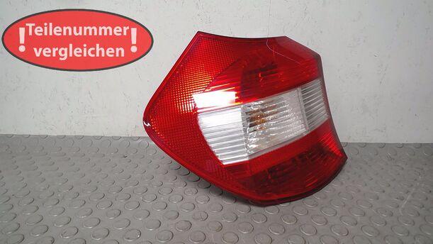 Foto: HECKLEUCHTE/ RÜCKLEUCHTE LINKS ( BIS 04.2007 ) eines BMW 116i SX