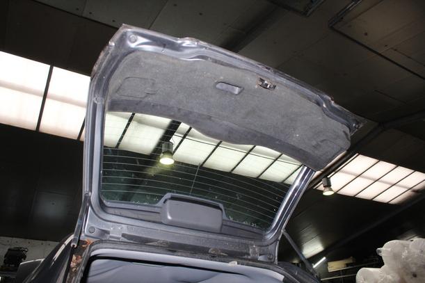 Foto: HECKKLAPPE / HECKDECKEL eines Volvo V40 1.9 D SX