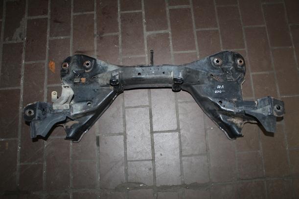 Foto: VORDERACHSTRÄGER / ACHSE VORN eines Volvo V40 1.9 D SX
