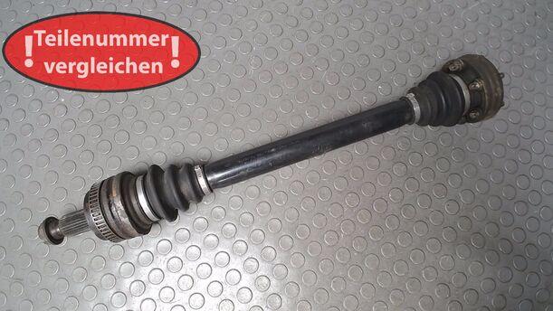 Foto: ANTRIEBSWELLE HINTEN LINKS ( SCHALTGETRIEBE ) eines BMW 116i SX
