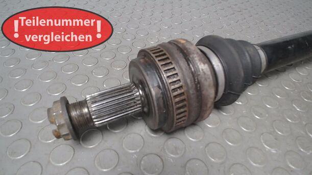 Foto: ANTRIEBSWELLE HINTEN LINKS ( SCHALTGETRIEBE ) eines BMW 116i SX
