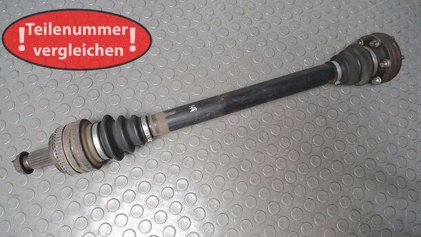 Foto: ANTRIEBSWELLE HINTEN RECHTS ( SCHALTGETRIEBE ) eines BMW 116i SX
