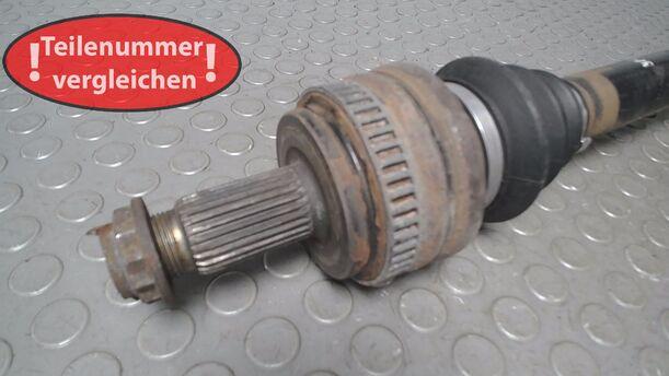 Foto: ANTRIEBSWELLE HINTEN RECHTS ( SCHALTGETRIEBE ) eines BMW 116i SX