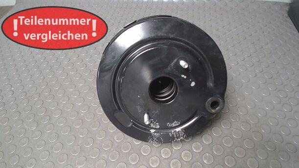 Foto: BREMSKRAFTVERSTÄRKER eines BMW 116i GL