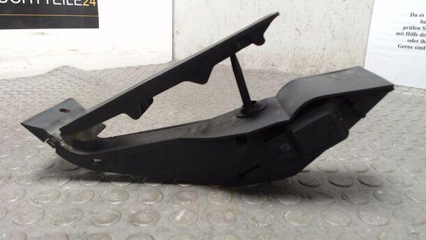 Foto: GASPEDAL ( SCHALTGETRIEBE ) eines BMW 320d DPF Touring GL