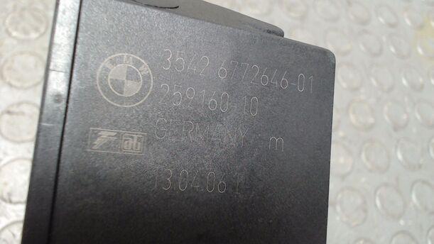 Foto: GASPEDAL ( SCHALTGETRIEBE ) eines BMW 320d DPF Touring GL