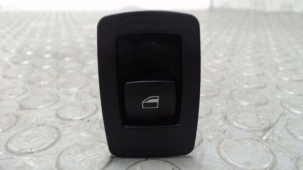 Foto: FENSTERHEBERSCHALTER eines BMW 320d DPF Touring GL
