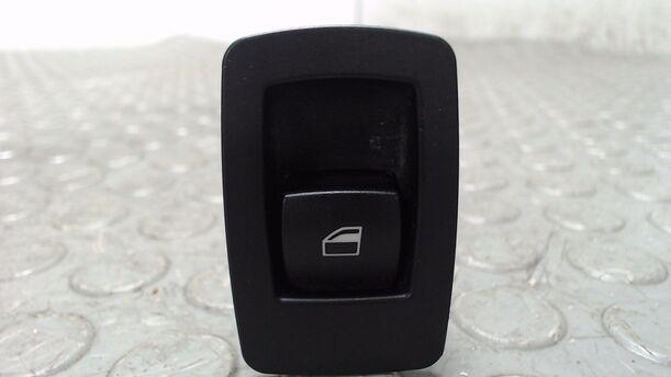 Foto: FENSTERHEBERSCHALTER eines BMW 320d DPF Touring GL