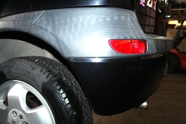 Foto: STOSSFÄNGER/ STOßSTANGE HINTEN ( VOR FACELIFT ) eines Opel Corsa 1.0 12V GL
