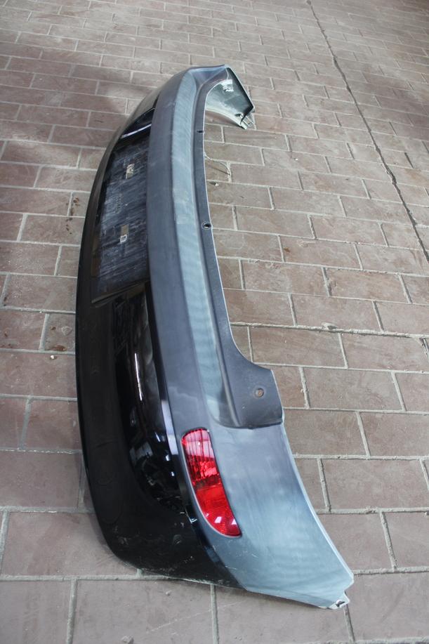 Foto: STOSSFÄNGER/ STOßSTANGE HINTEN ( VOR FACELIFT ) eines Opel Corsa 1.0 12V GL