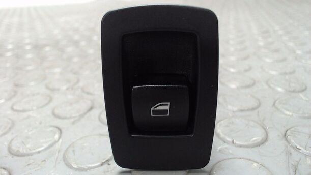 Foto: FENSTERHEBERSCHALTER eines BMW 320d DPF Touring GL