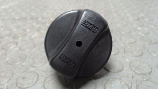 Foto: TANKVERSCHLUSS eines BMW 320d DPF Touring GL