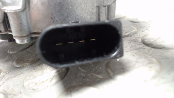 Foto: SCHEIBENWISCHERMOTOR VORN eines BMW 320d DPF Touring GL