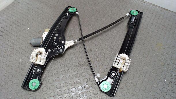 Foto: FENSTERHEBER ELEKTRISCH VORN LINKS eines BMW 320d DPF Touring GL