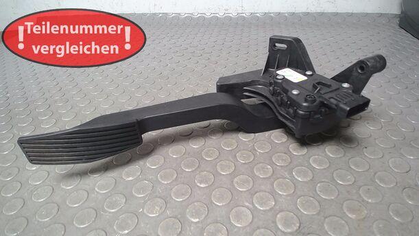 Foto: GASPEDAL eines Opel Corsa 1.0 12V GL