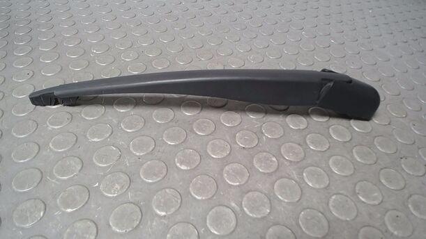 Foto: SCHEIBENWISCHERARM HINTEN eines Opel Corsa 1.0 12V GL