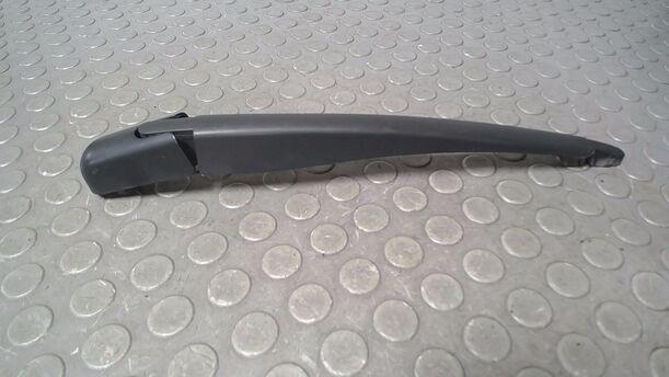 Foto: SCHEIBENWISCHERARM HINTEN eines Opel Corsa 1.0 12V GL