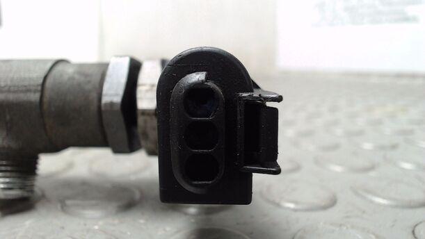 Foto: VERTEILERROHR / KRAFTSTOFFVERTEILER eines BMW 320d DPF Touring GL