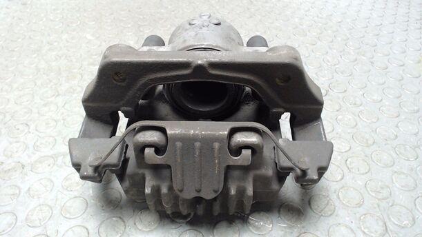 Foto: BREMSSATTEL VORN LINKS eines BMW 320d DPF Touring GL