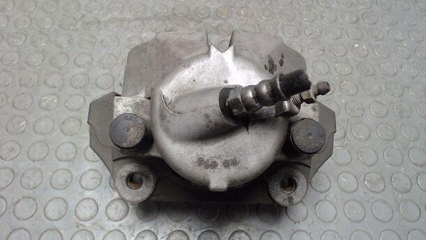 Foto: BREMSSATTEL VORN LINKS eines BMW 320d DPF Touring GL