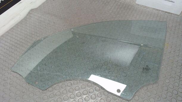 Foto: SEITENSCHEIBE VORN LINKS eines BMW 320d DPF Touring GL
