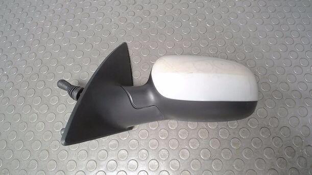 Foto: AUSSENSPIEGEL MECHANISCH VERSTELLBAR LINKS eines Opel Corsa 1.0 12V GL