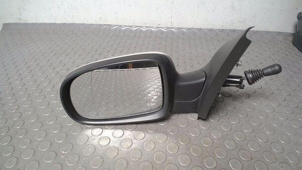 Foto: AUSSENSPIEGEL MECHANISCH VERSTELLBAR LINKS eines Opel Corsa 1.0 12V GL