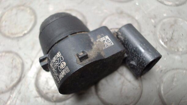 Foto: ABSTANDSSENSOR / PDC / ULTRASCHALLSENSOR eines BMW 320d DPF Touring GL