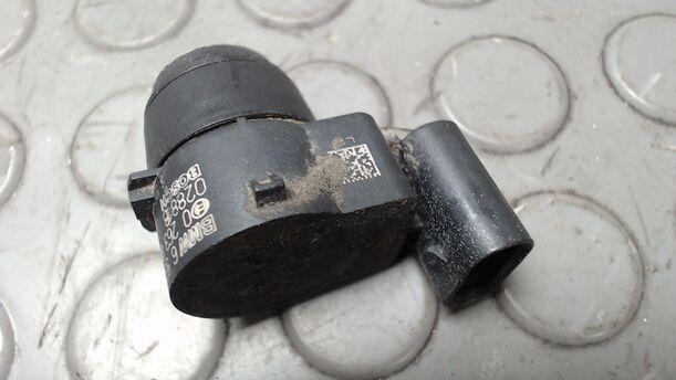Foto: ABSTANDSSENSOR / PDC / ULTRASCHALLSENSOR eines BMW 320d DPF Touring GL