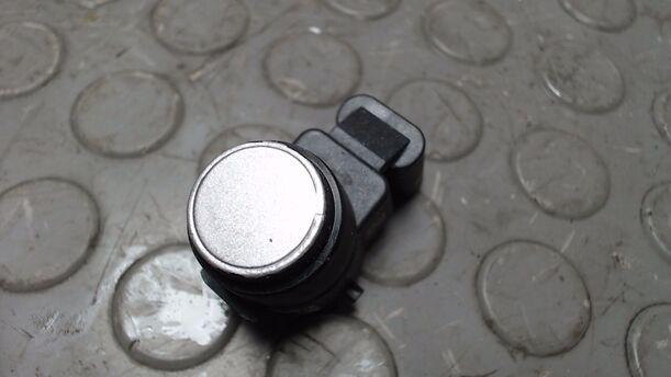Foto: ABSTANDSSENSOR / PDC / ULTRASCHALLSENSOR eines BMW 320d DPF Touring GL