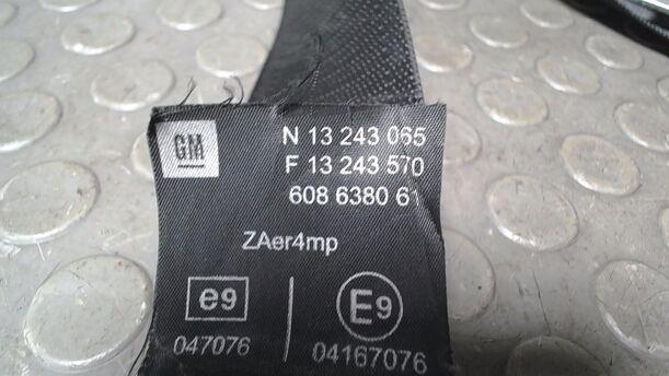 Foto: SICHERHEITSGURT VORN RECHTS eines Opel Meriva 1.6 16V GL