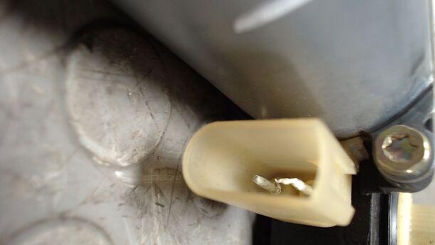 Foto: FENSTERHEBERMOTOR VORN LINKS eines Ford Fiesta 1.4 GL