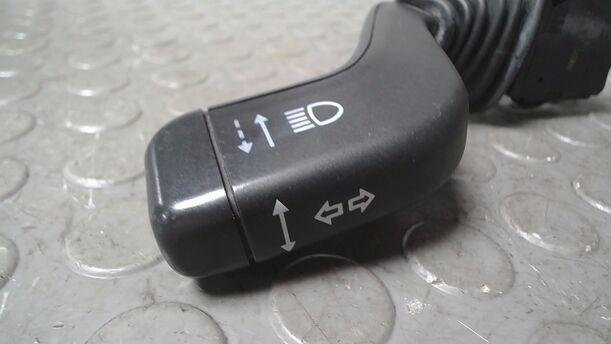 Foto: BLINKSCHALTER/ KOMBISCHALTER eines Opel Meriva 1.6 16V GL