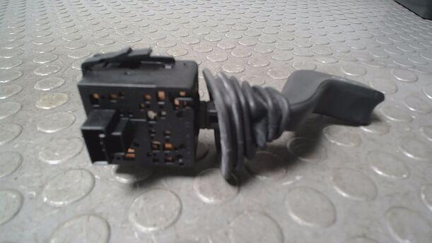 Foto: BLINKSCHALTER/ KOMBISCHALTER eines Opel Meriva 1.6 16V GL