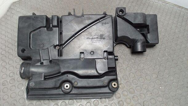 Foto: LUFTFILTERGEHÄUSE eines Ford Fiesta 1.4 GL