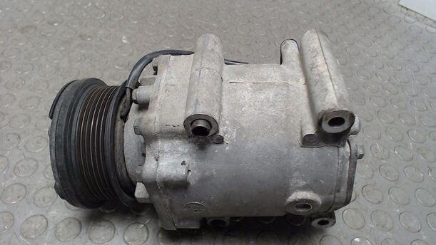 Foto: KLIMAKOMPRESSOR eines Ford Fiesta 1.4 GL