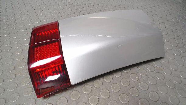 Foto: REFLEKTOR MIT BLENDE RECHTS eines Opel Meriva 1.6 16V GL