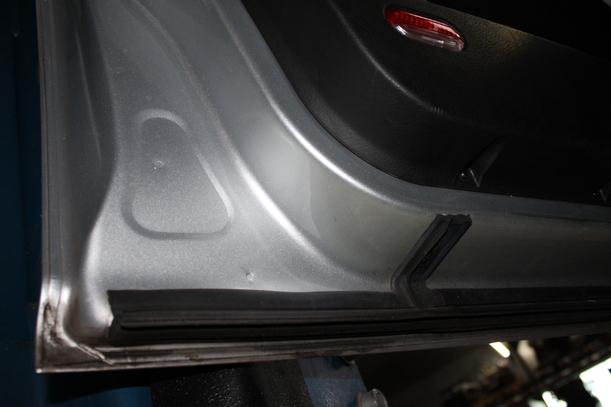 Foto: TÜR VORN LINKS ( 4/5 TÜRER ) eines VW Golf 1.4 GL