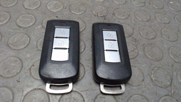 Foto: FUNKSCHLÜSSEL / KEY LESS GO eines Mitsubishi Space Star 1.2 Clear Tec GL