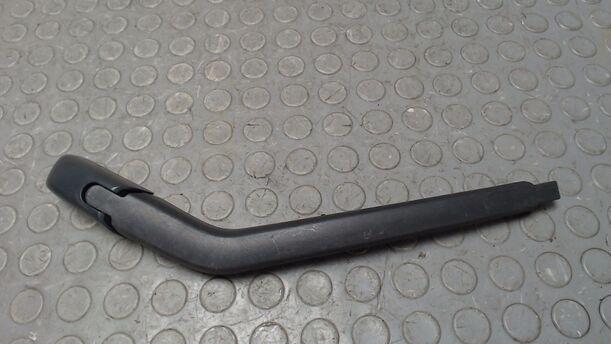 Foto: SCHEIBENWISCHERARM HINTEN eines Mitsubishi Space Star 1.2 Clear Tec GL