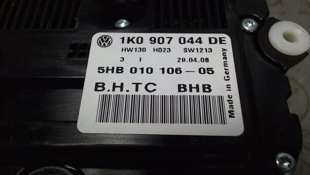Foto: KLIMABEDIENTEIL / STEUERGERÄT ( KLIMAAUTOMATIK ) eines VW Golf Plus 1.9 TDI GL