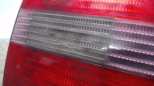Foto: HECKLEUCHTE / RÜCKLICHT INNEN RECHTS eines VW Passat Variant 1.8 GL